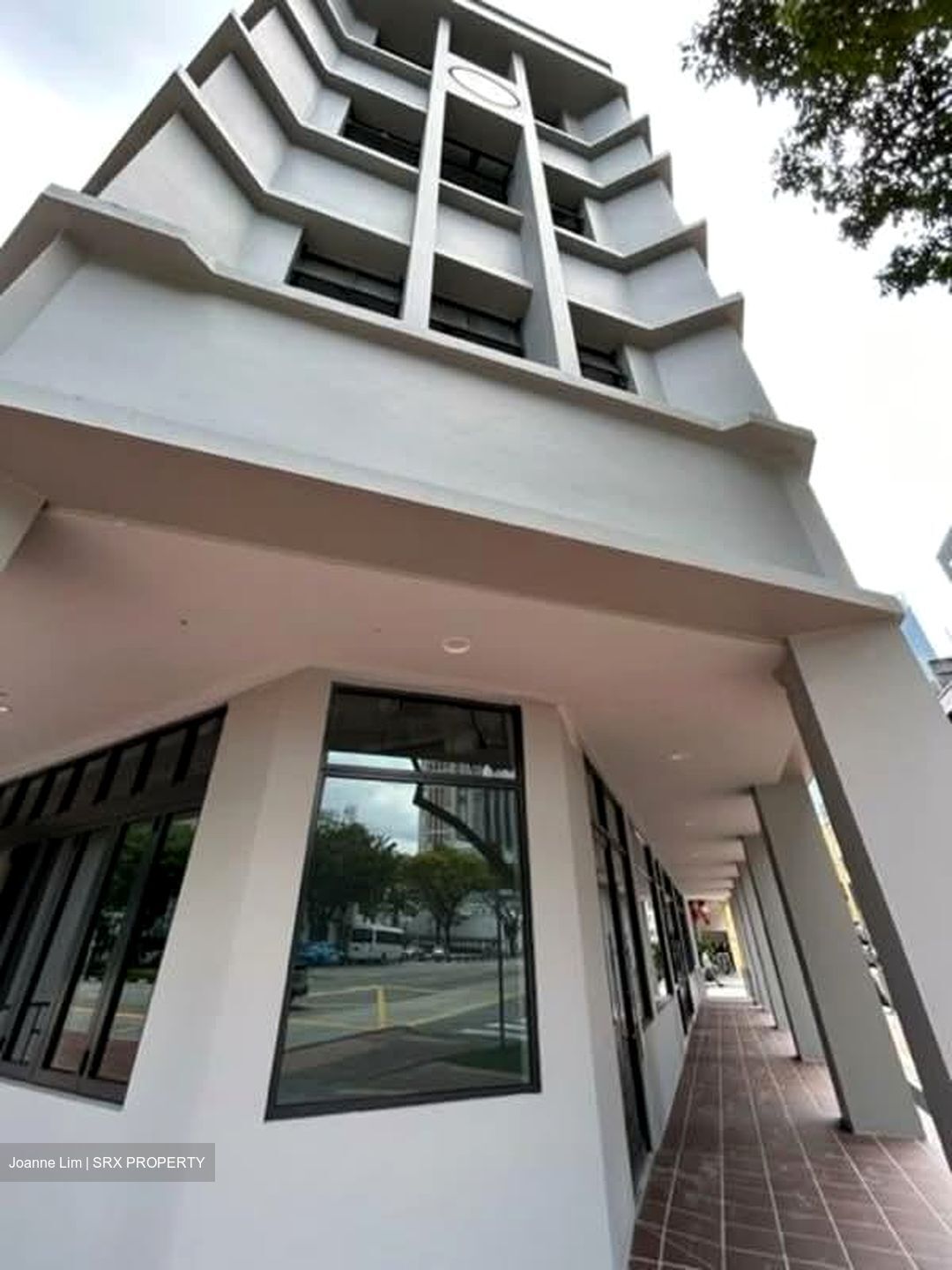Apg Building (D1), Retail #588639001
